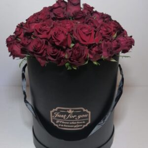 Love in box black - 50 Red Roses in a Box